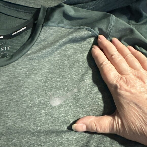 Nike Dri Fit Running Long Sleeve Dry-Miler Shirt Forest Green Womens SZ L Active - Picture 4 of 11